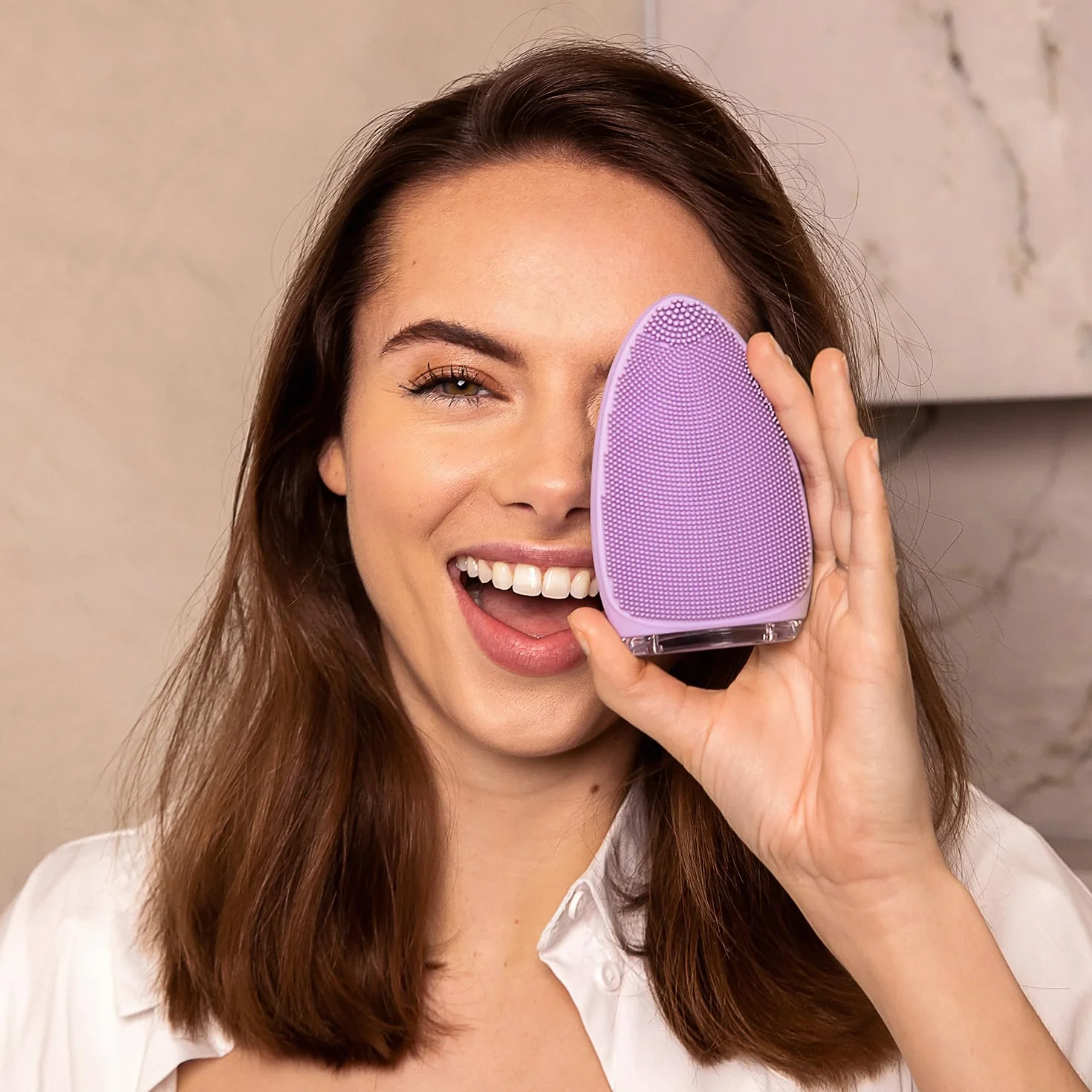 Silk'n Brosse nettoyante visage Bright Massage raffermissant Soins ultra-hygiéniques élimine impuretés résidus maquillage Lilas