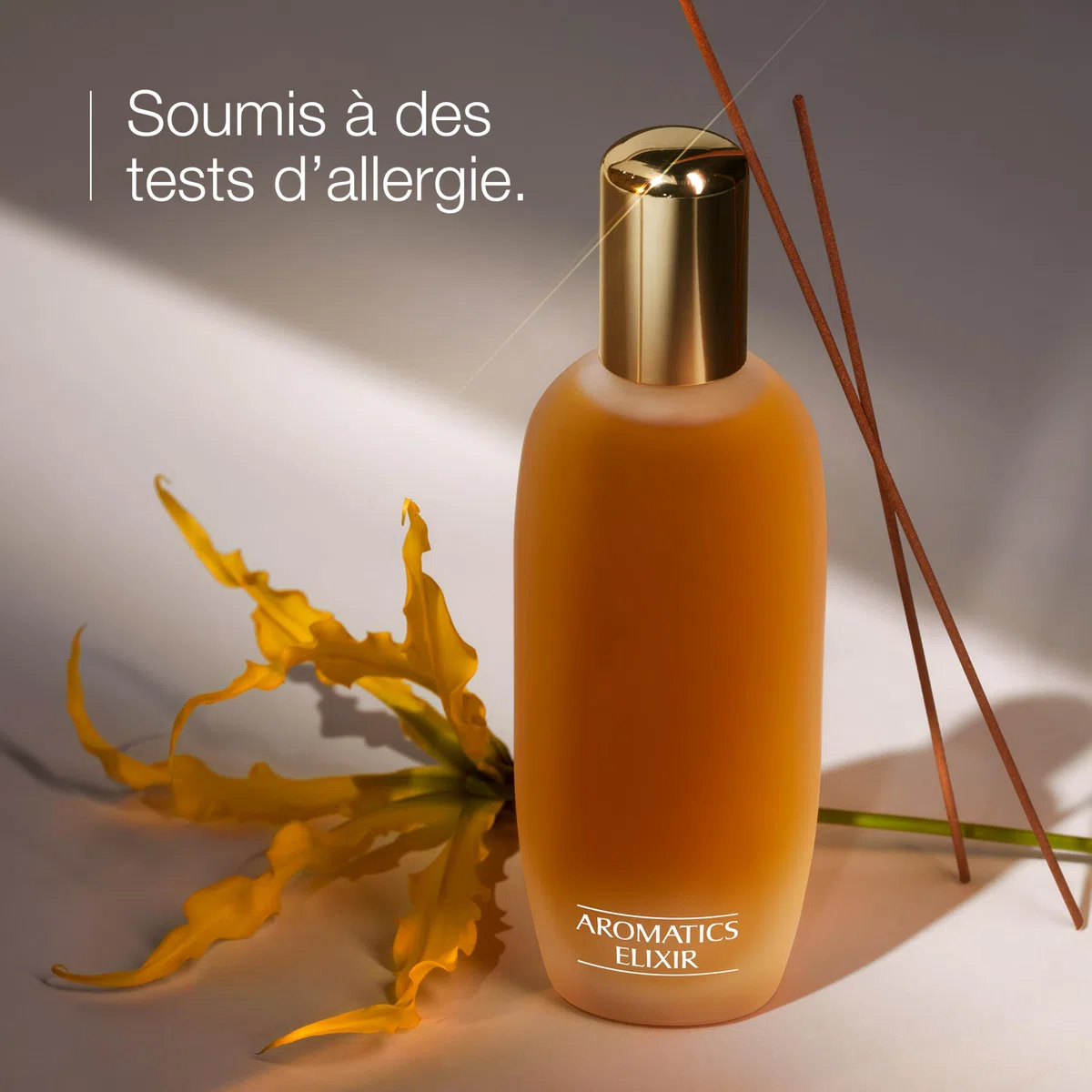 Clinique Aromatics Elixir Eau De Parfum | Parfum Culte | Notes de Rose Bulgare, Ylang-Ylang, Patchouli, Jasmin + Vétiver