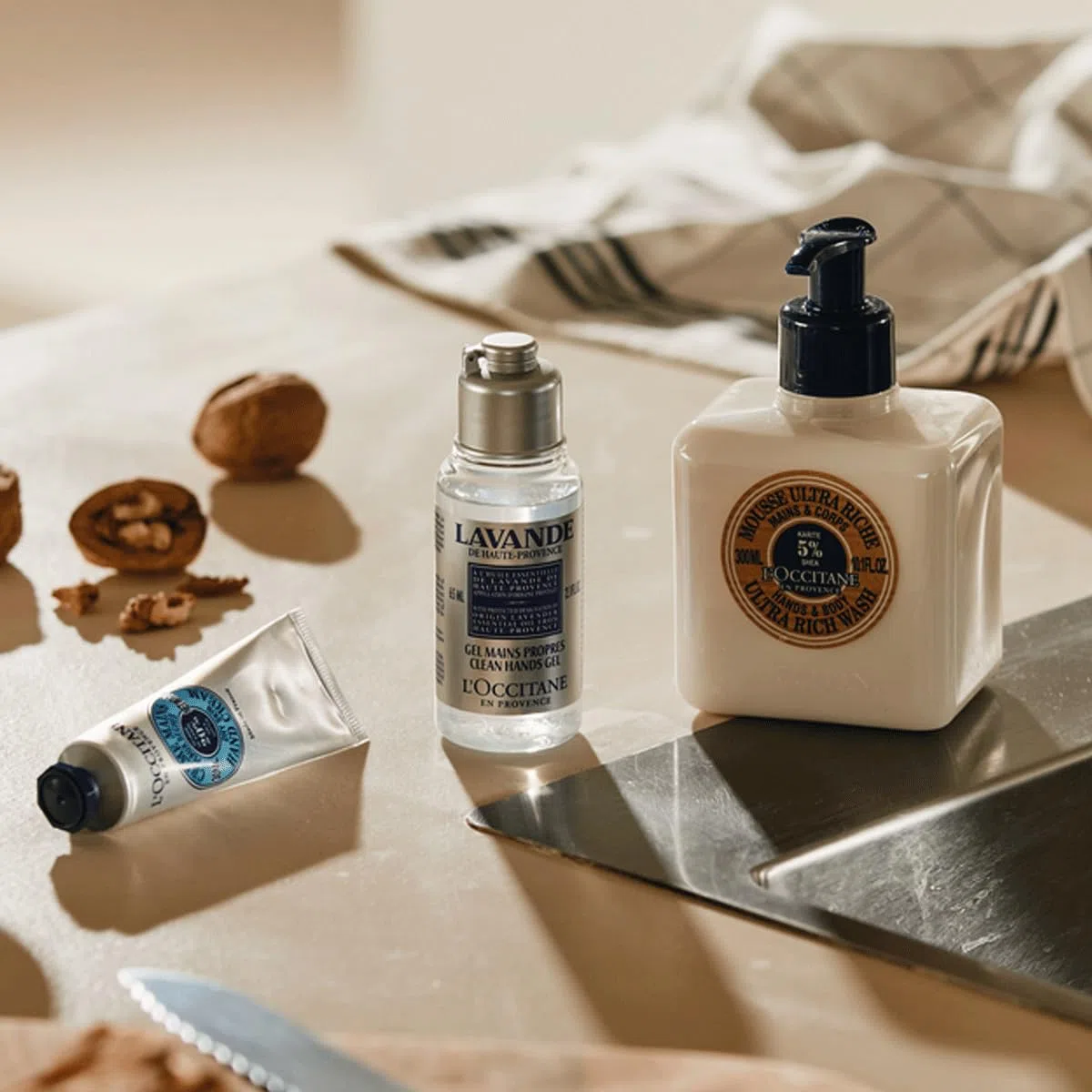 L'OCCITANE Mousse Ultra Riche Mains et Corps Karité 500 ml Fabriqué en France