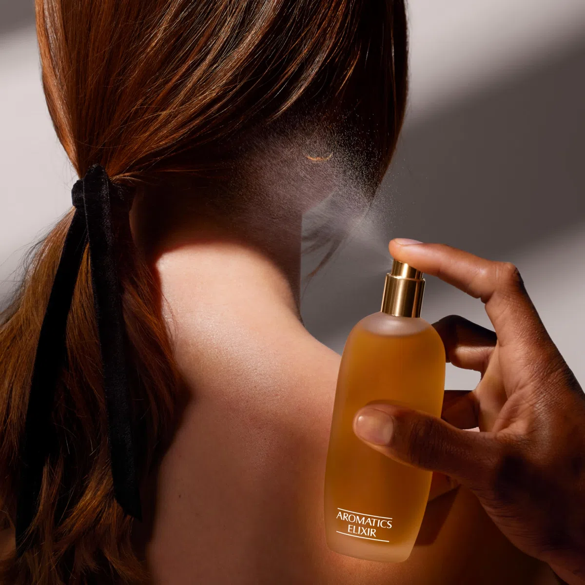 Clinique Aromatics Elixir Eau De Parfum | Parfum Culte | Notes de Rose Bulgare, Ylang-Ylang, Patchouli, Jasmin + Vétiver