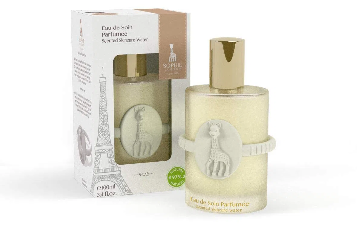 Parfums Sophie la girafe — Eau de Soin Parfumée pour Bébé Sophie la girafe 100 ml + Anneau de Dentition Offert — Idéal pour Bébé — Sans Alcool, Testée Cliniquement, Vegan — Naturels à 97%