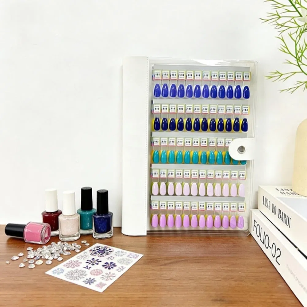 Présentoir de Livre d'Ongles de 150 Couleurs, Livre d'Échantillons de Couleurs de Vernis à Ongles avec 150 Faux Ongles Transparents et Couverture en Cuir PU pour la Conception